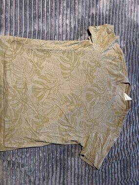 Mango Olive Green Botanical Crewneck T-Shirt